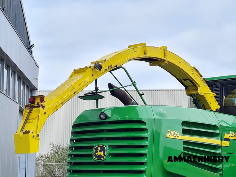 Ensileuse John Deere 7400 forage harvester