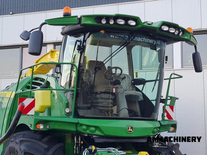 Ensileuse John Deere 8300 pro drive