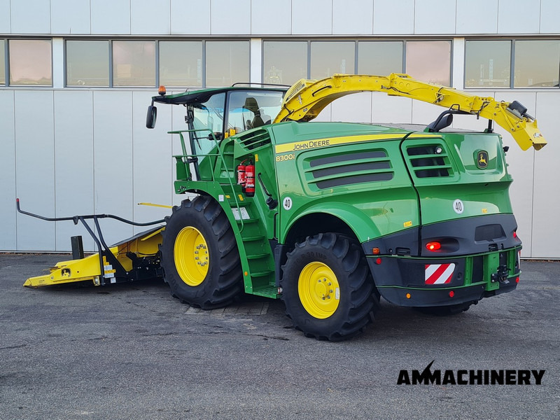 Ensileuse John Deere 8300 pro drive