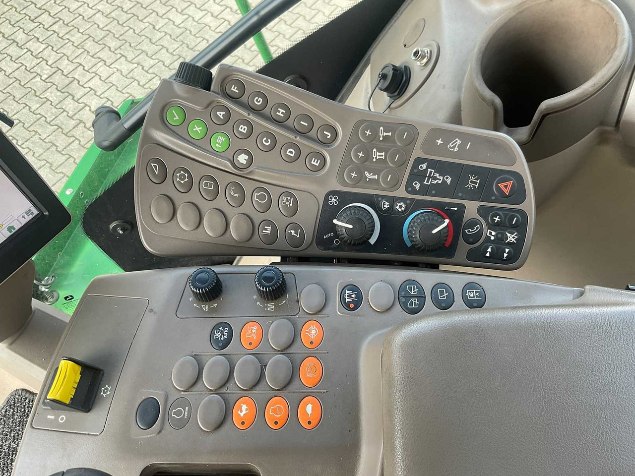 Ensileuse John Deere 8300i