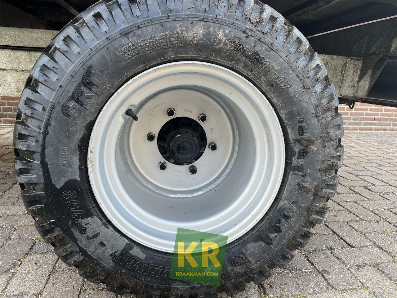 Epandeur à fumier Agromet 5T mest strooier