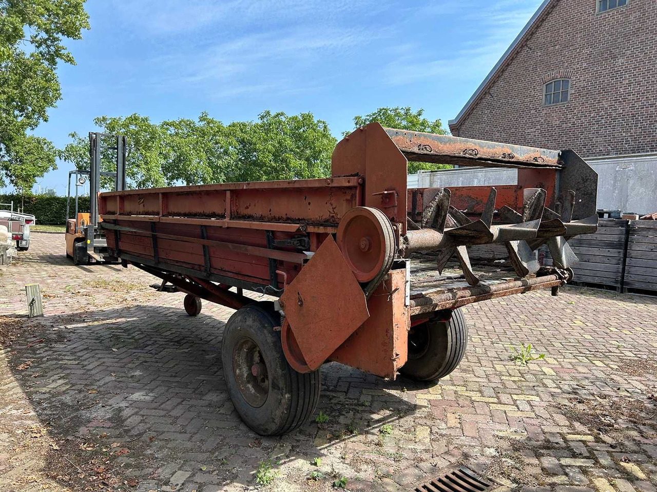 Epandeurs meststrooier JF- AV40