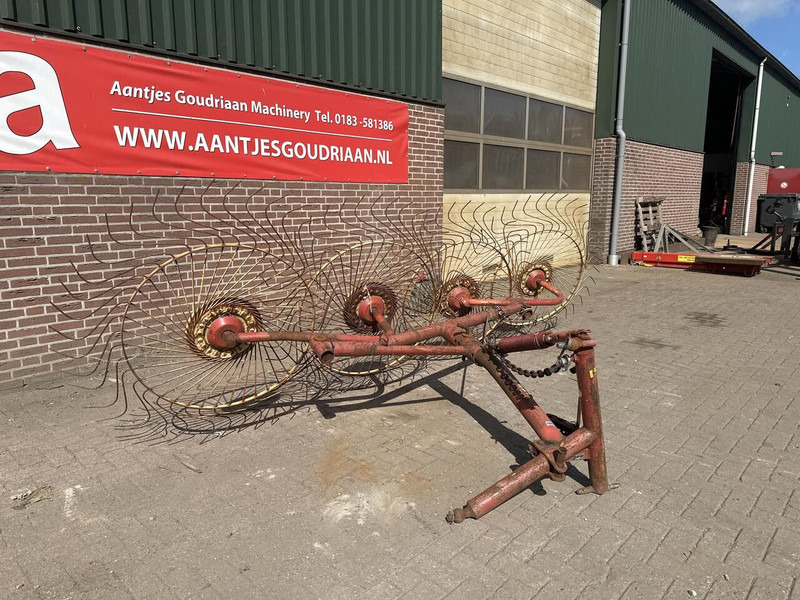 Faneuse 4 bords gedragen acrobaat - Gebruikt