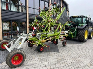 Faneuse CLAAS VOLTO 1300T tedder