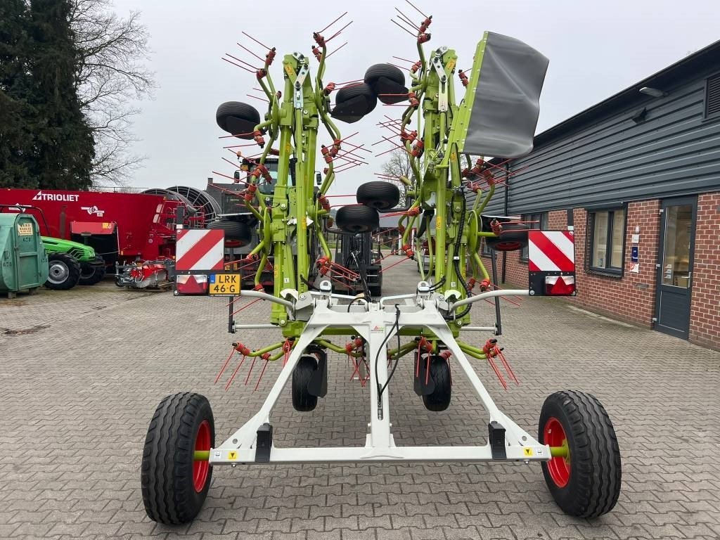 Faneuse Claas Volto 1100 T