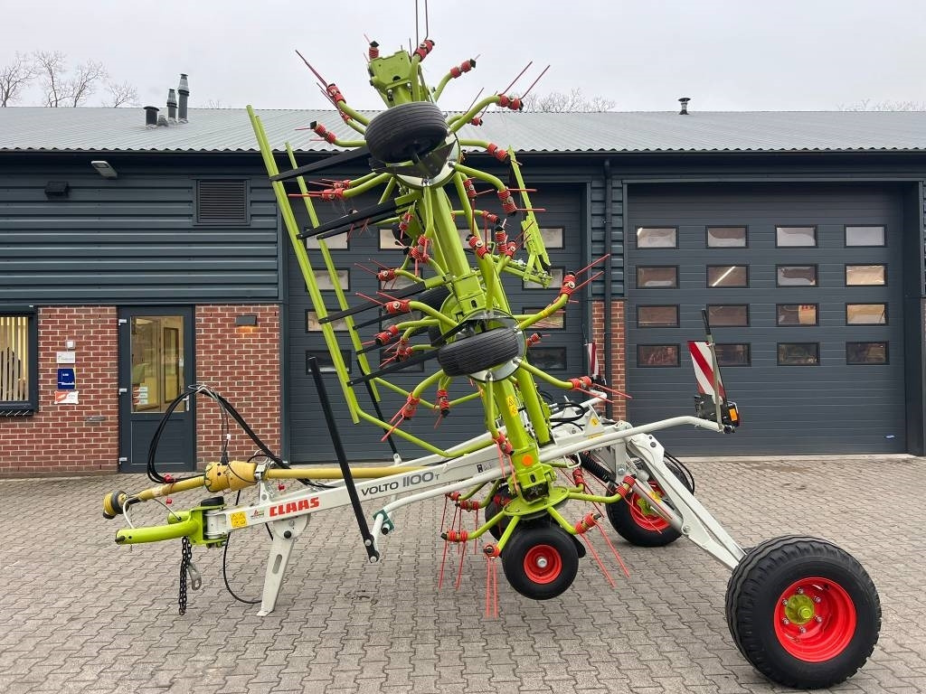 Faneuse Claas Volto 1100 T