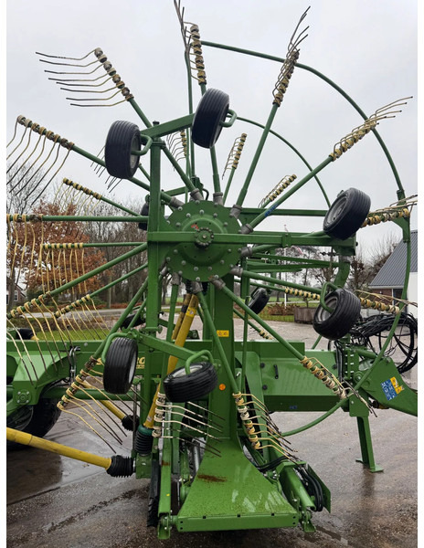 Faneuse Krone Swadro 1400 Plus 4 rotorhark Zwiller