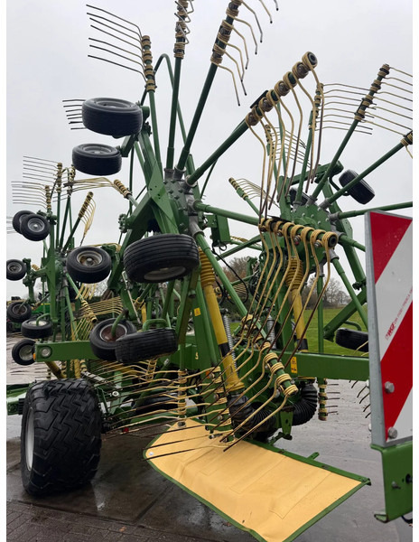 Faneuse Krone Swadro 1400 Plus 4 rotorhark Zwiller