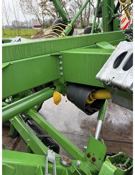 Faneuse Krone Swadro 1400 Plus 4 rotorhark Zwiller