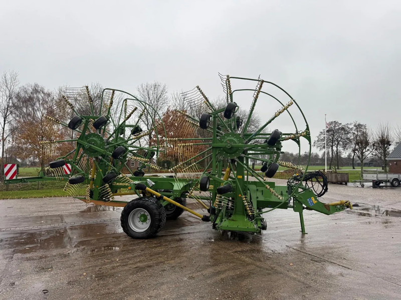 Faneuse Krone Swadro 1400 Plus 4 rotorhark Zwiller