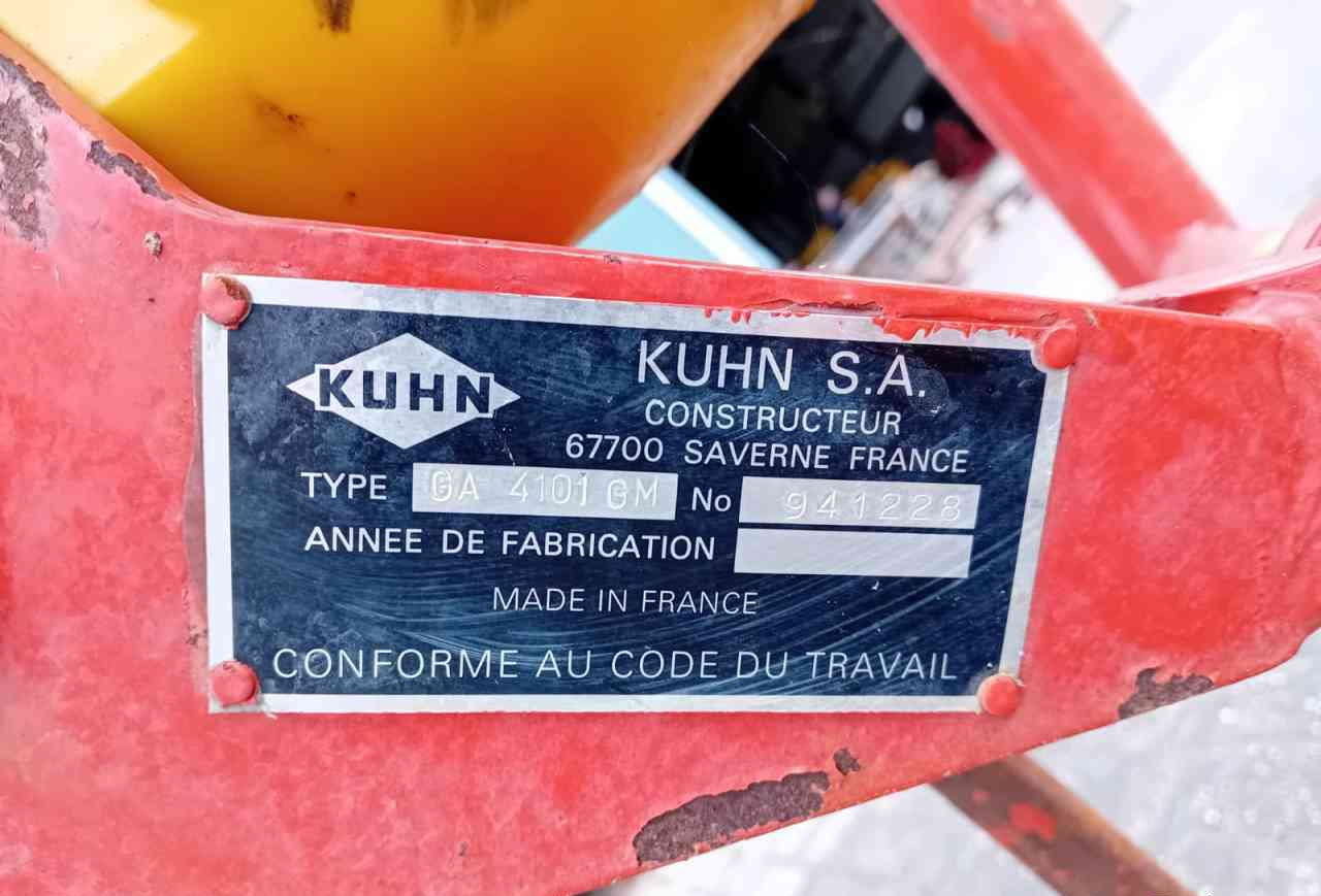Faneuse Kuhn GA4101GM zwadhark *Verkocht/sold*