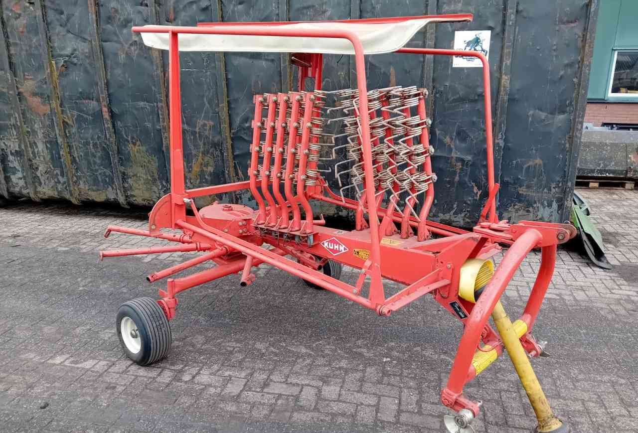 Faneuse Kuhn GA4101GM zwadhark *Verkocht/sold*