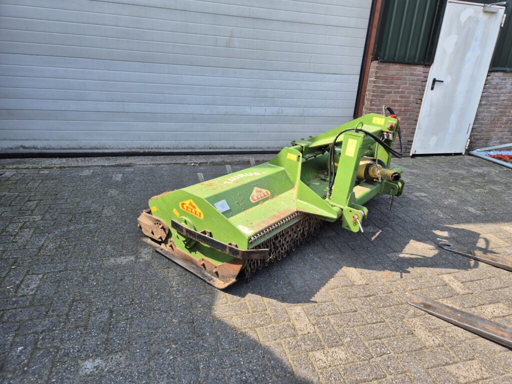 Faucheuse CELLI Taurus 200 mower