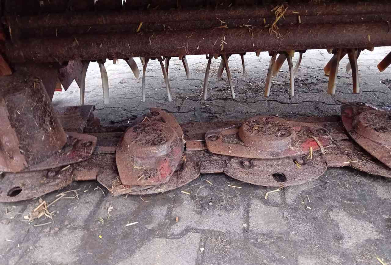 Faucheuse Kuhn FC243 schijvenmaaier