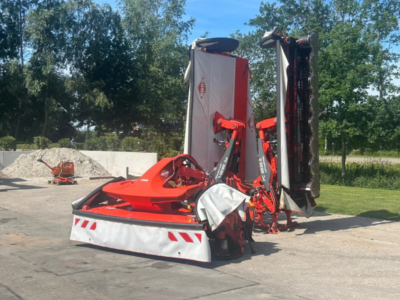 Faucheuse Kuhn FC 9530 D-FF Kuhn FC3125DF-FF triple maaier combi vlindermaaier