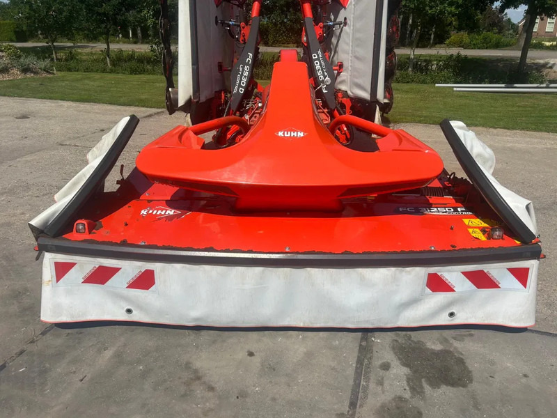 Faucheuse Kuhn FC 9530 D-FF Kuhn FC3125DF-FF triple maaier combi vlindermaaier