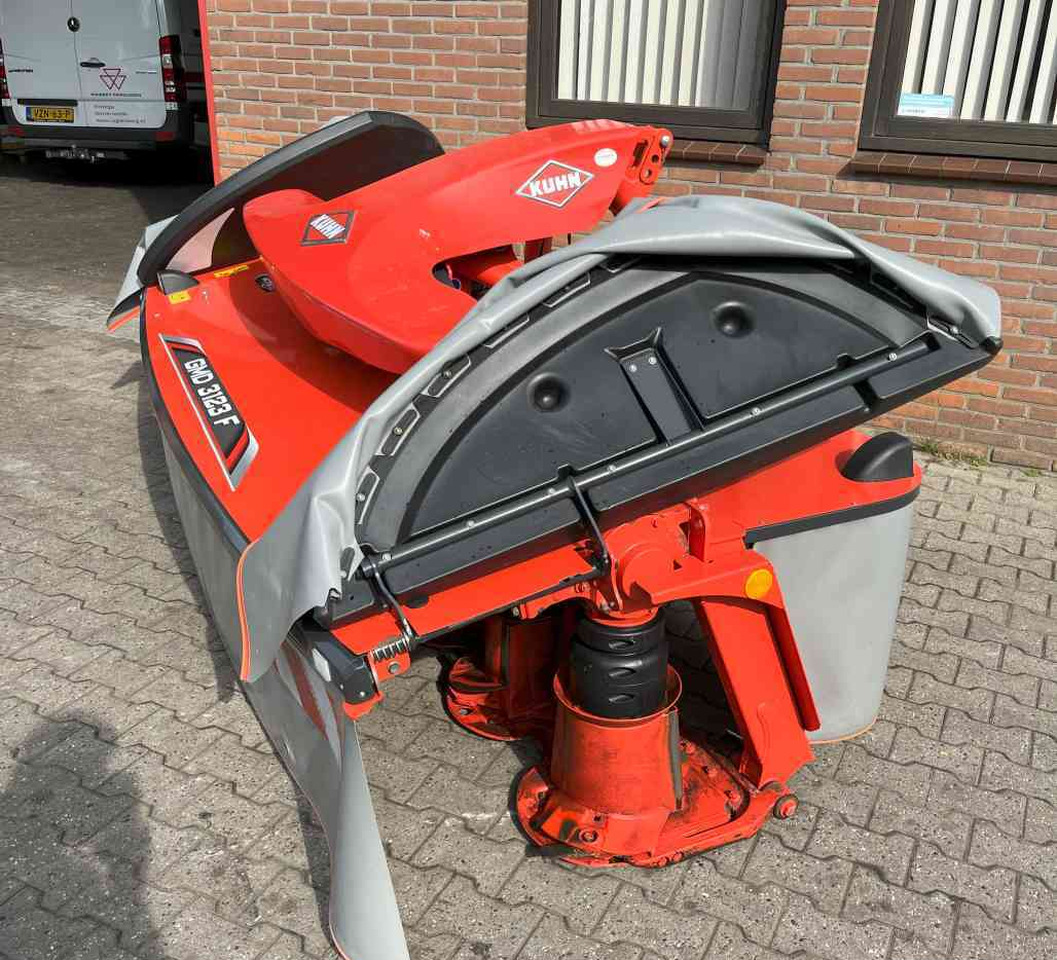 Faucheuse Kuhn GMD3123F-FF frontmaaier weidebouwmachines
