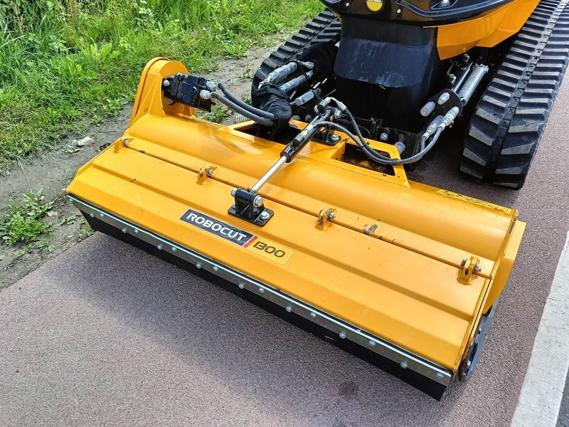 Faucheuse McConnel Robocut RC56 robot remote maaier mower 1200kg