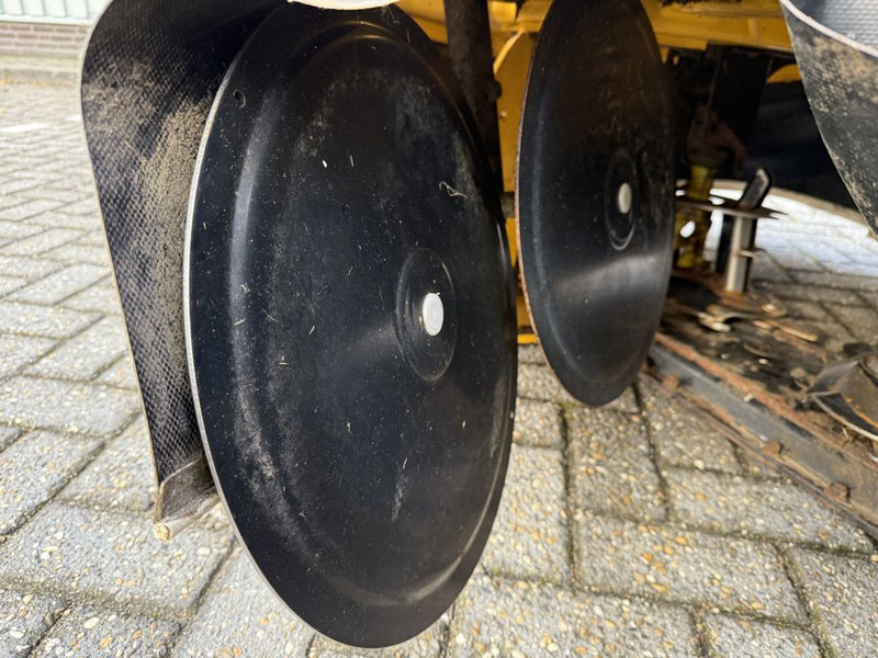 Faucheuse New Holland Duradisc F300 Frontmaaier