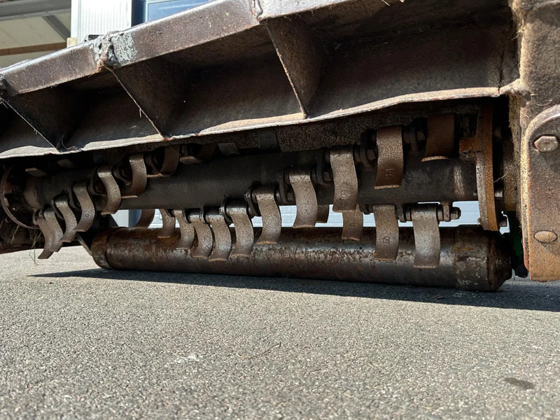 Faucheuse Spearhead Twiga 7000