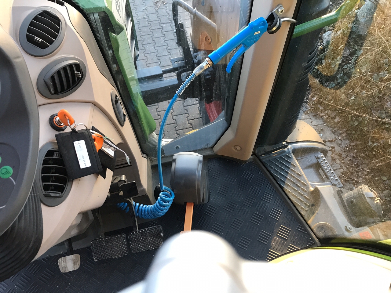 Tracteur agricole Fendt 513 Vario S4 PowerPlus: photos 17