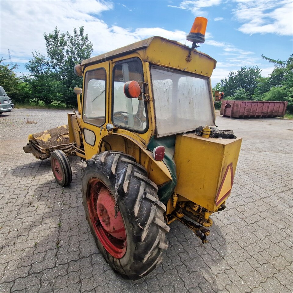 Tracteur agricole Ford 3000: photos 10