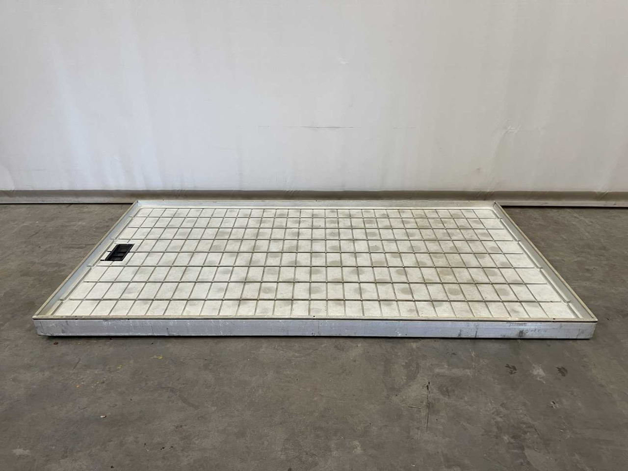 Machine agricole Growing table ebb & flow (27x)