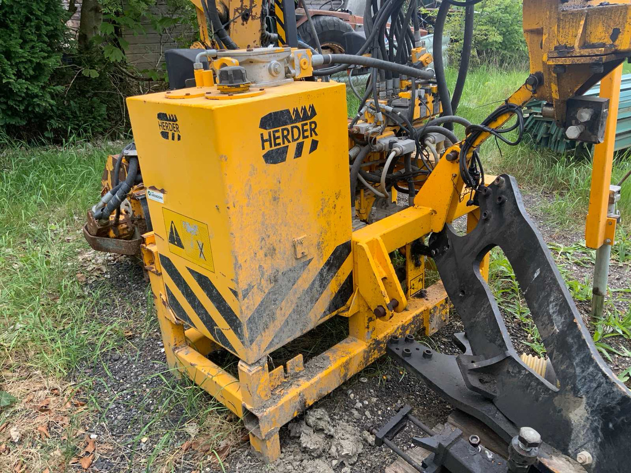 Machine agricole Herder Grenadier MBK 220 SZ
