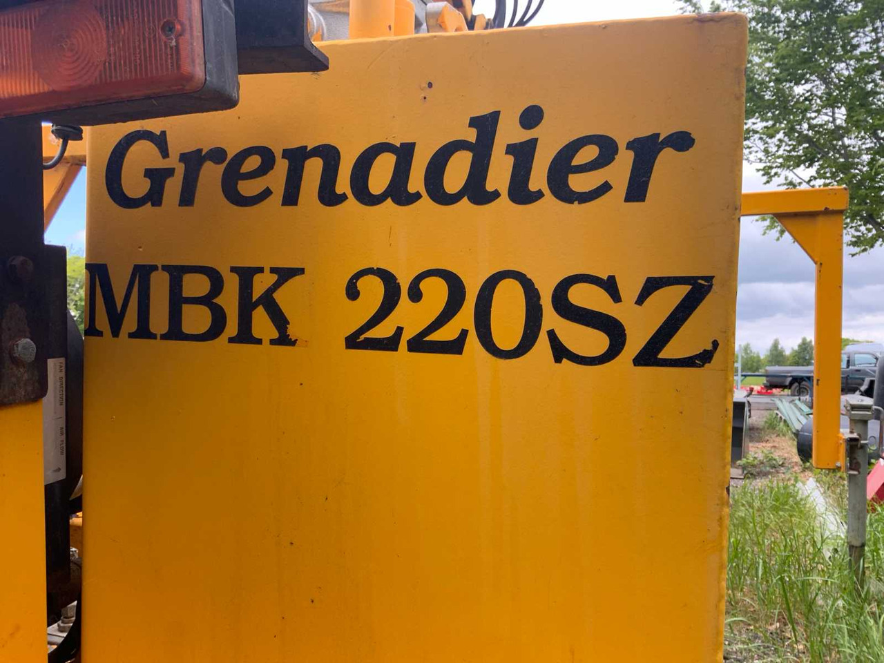 Machine agricole Herder Grenadier MBK 220 SZ