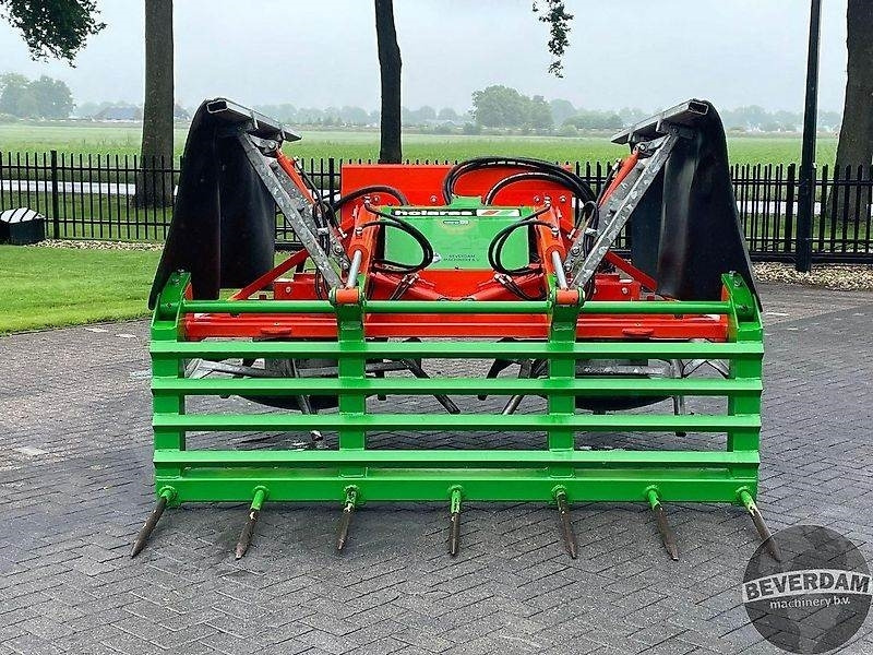 Machine agricole Holaras Jumbo KS SHB Grasvork Volvo aansluiting