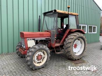 Tracteur agricole International 745 XL: photos 1