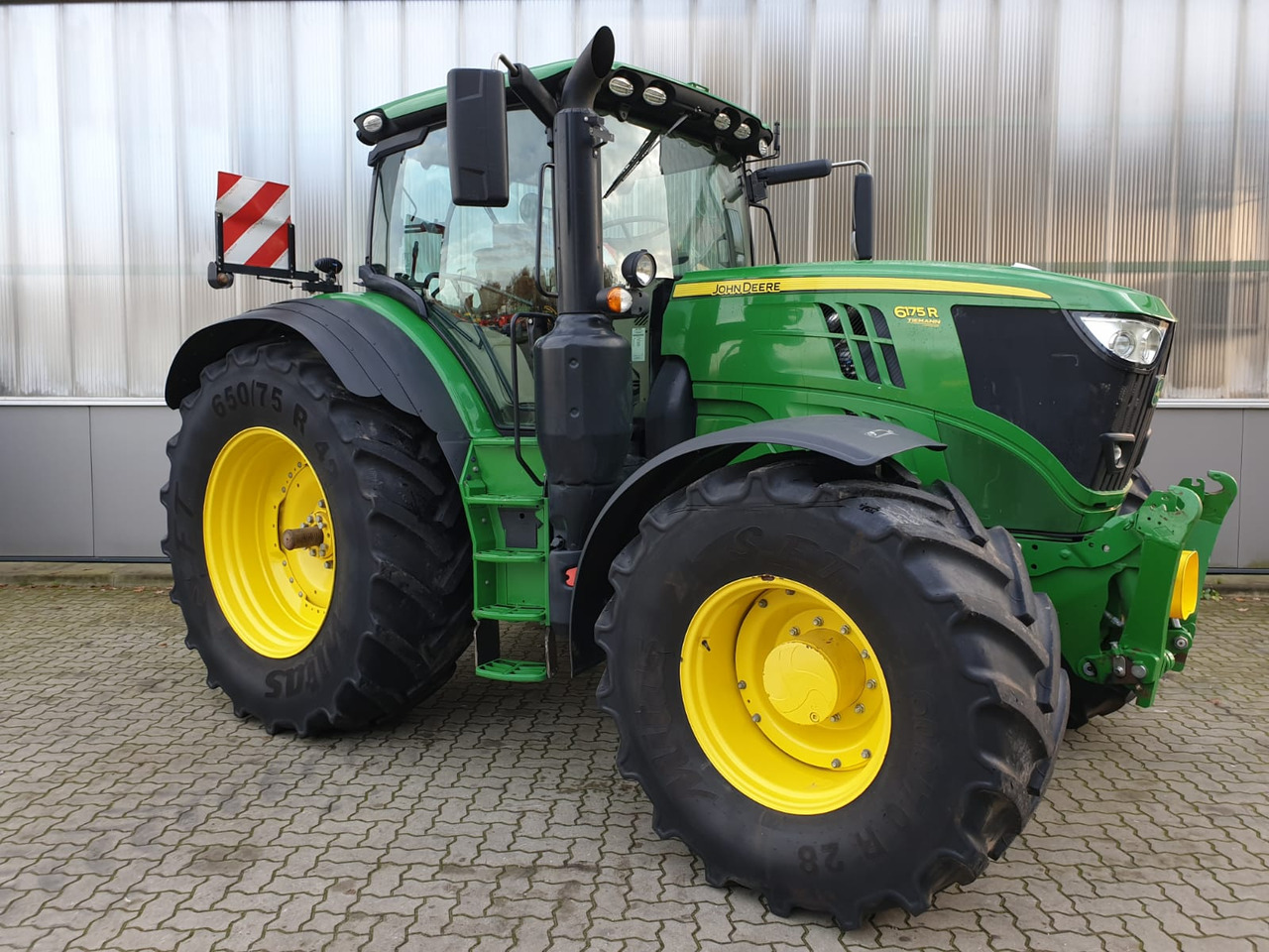 Achetez en gros Pneu Tracteur Agricole, 11-32tt 6pr R-1, Marque  Armor/lande, Pour John Deere/new Holland/agco Chine et Pneu Tracteur  Agricole