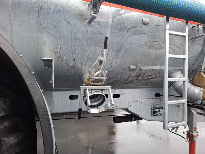 Machine agricole Jako BT13000EK