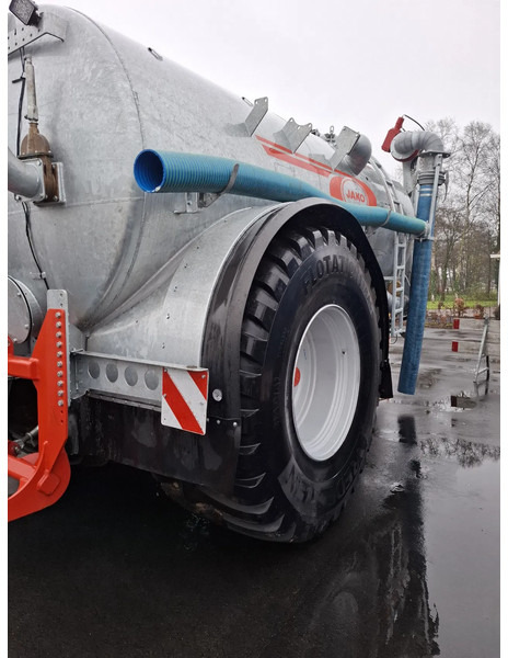 Machine agricole Jako BT13000EK