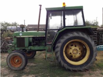 Tracteur agricole John Deere 3130: photos 1