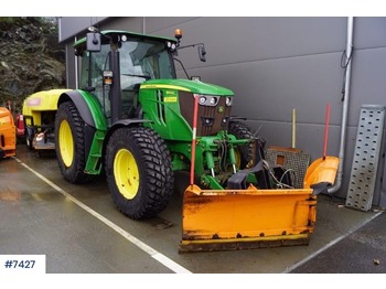 Tracteur agricole John Deere 6110MC med plog: photos 1