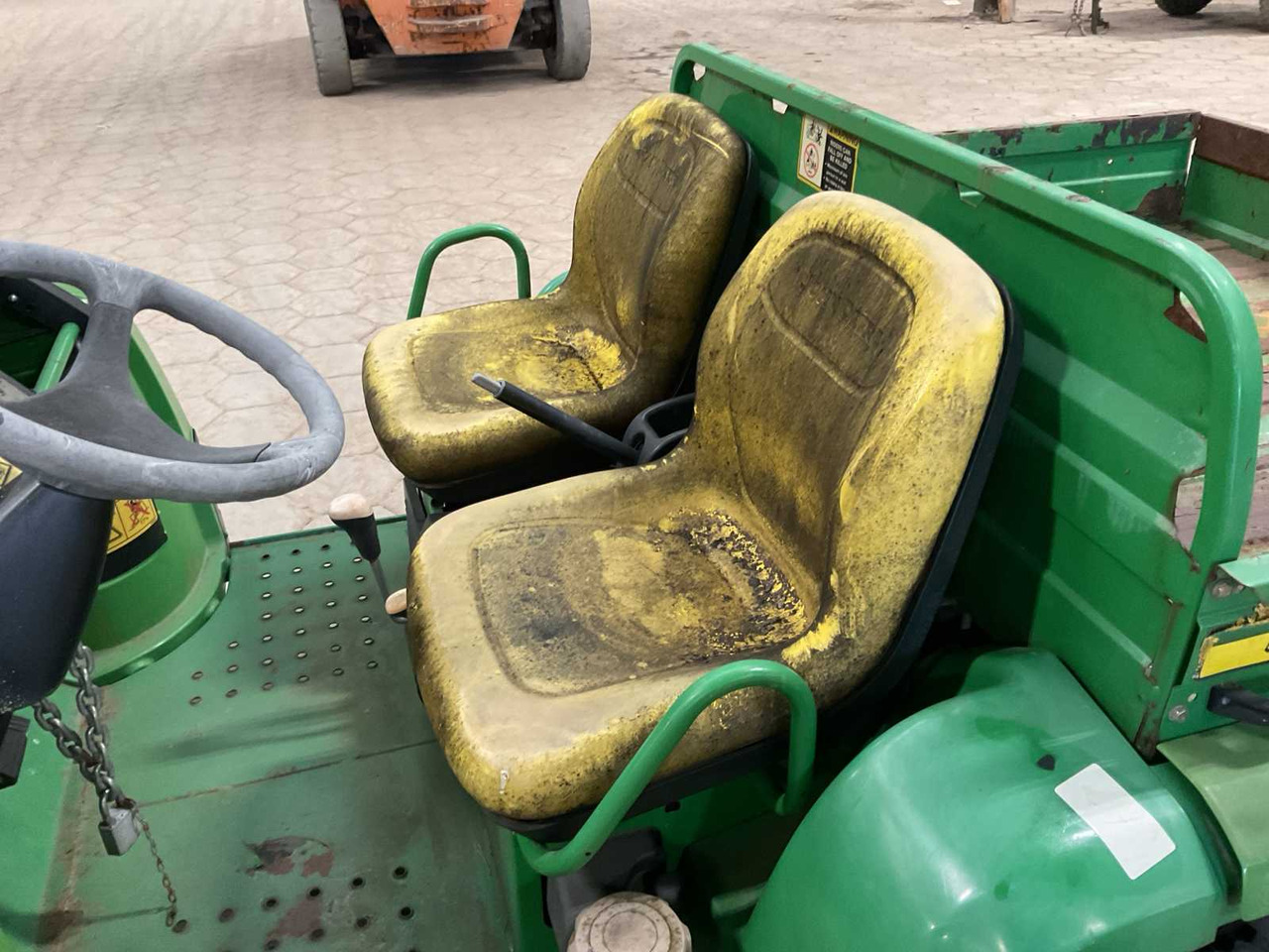 Machine agricole John Deere TH6x4