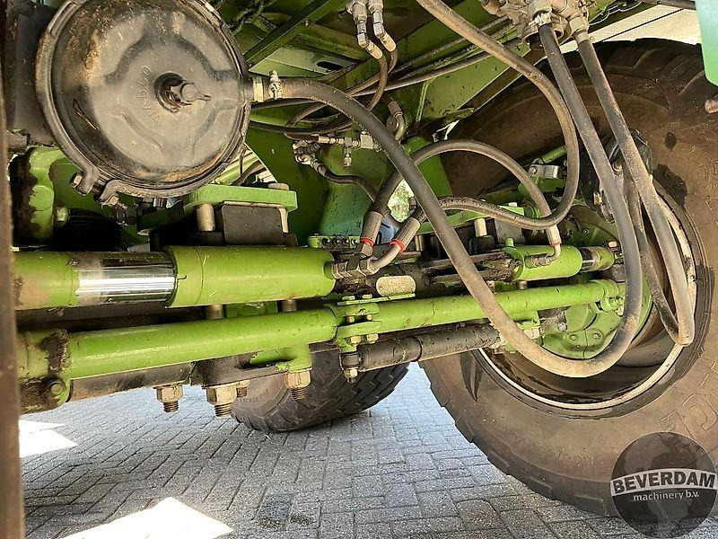 Machine agricole Krone TX 460