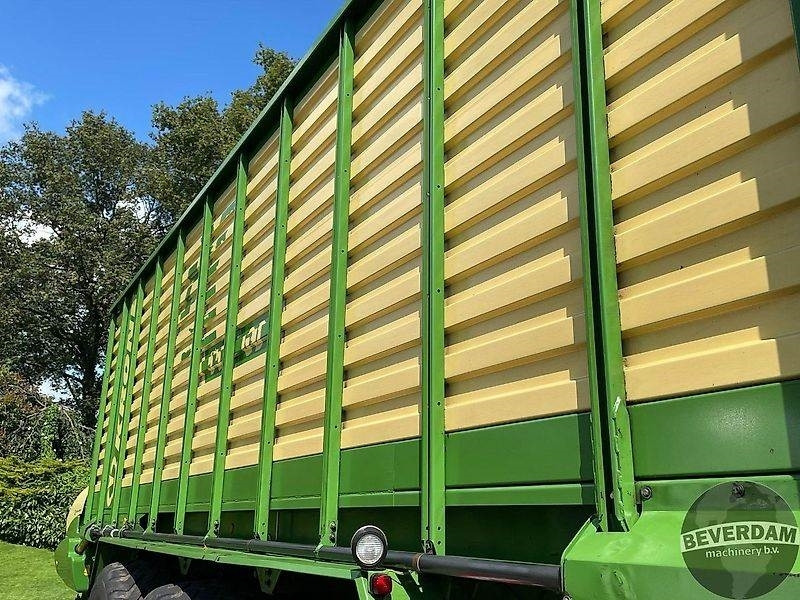 Machine agricole Krone ZX 550 GD