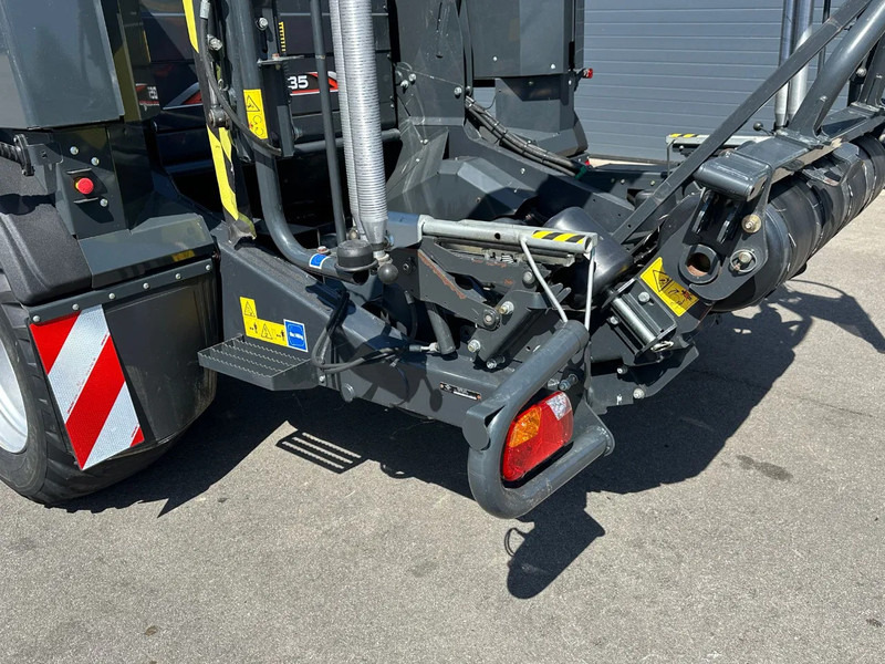 Machine agricole Kuhn FBP 3135