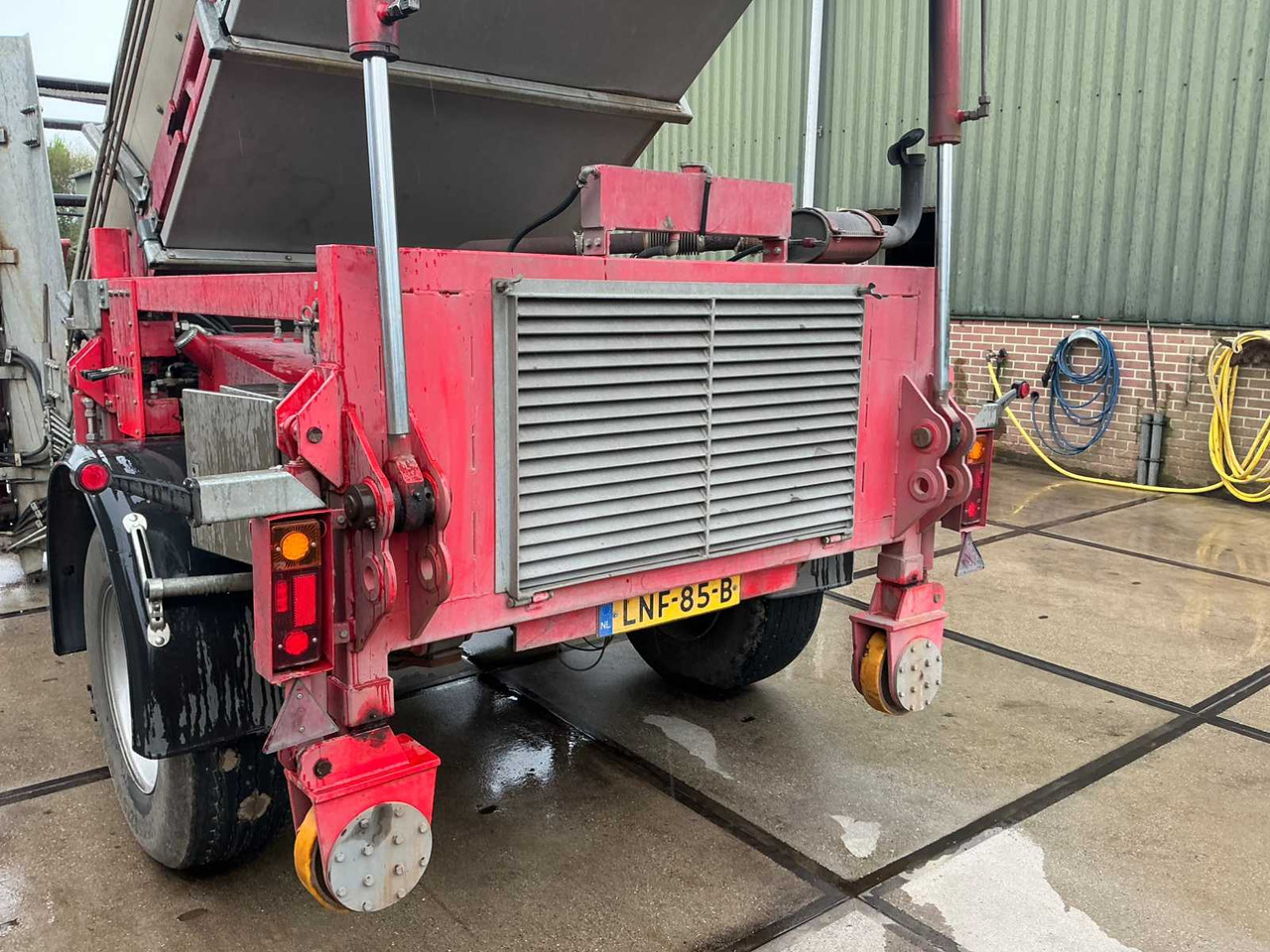 Machine agricole Leenal 1202