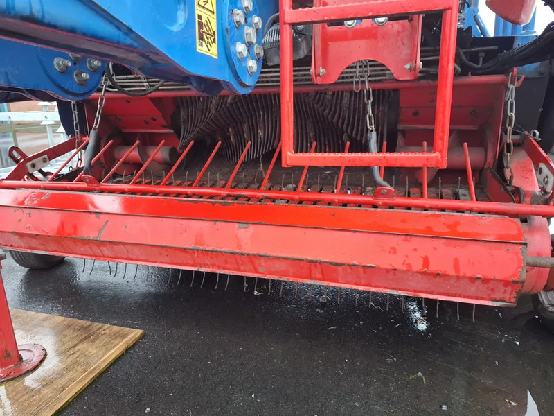 Machine agricole Lely RP245 profi