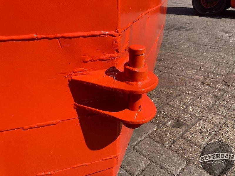 Machine agricole Maisschuif