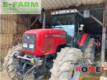 Tracteur agricole Massey Ferguson 8220: photos 1