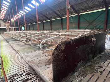 Matériel d'élevage  Cubicle interior