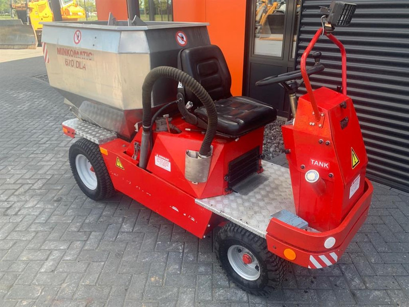 Matériel d'élevage NORCAR MINKOMATIC 670 DLA