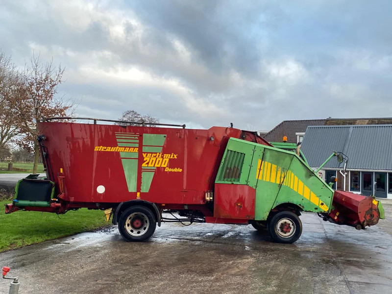 Matériel d'élevage Strautmann VM 2000 D zelfrijdende mengwagen verti mix 2000