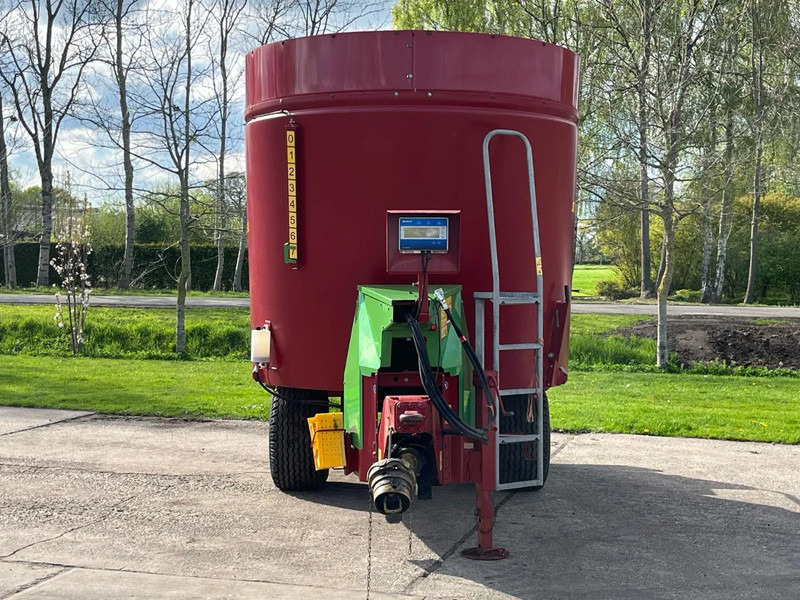 Matériel d'élevage Strautmann Verti mix 1250 mengwagen