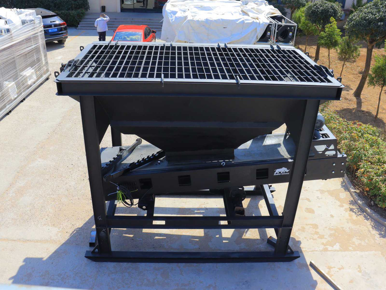 Matériel d'élevage VGT Doseerbak met transportband