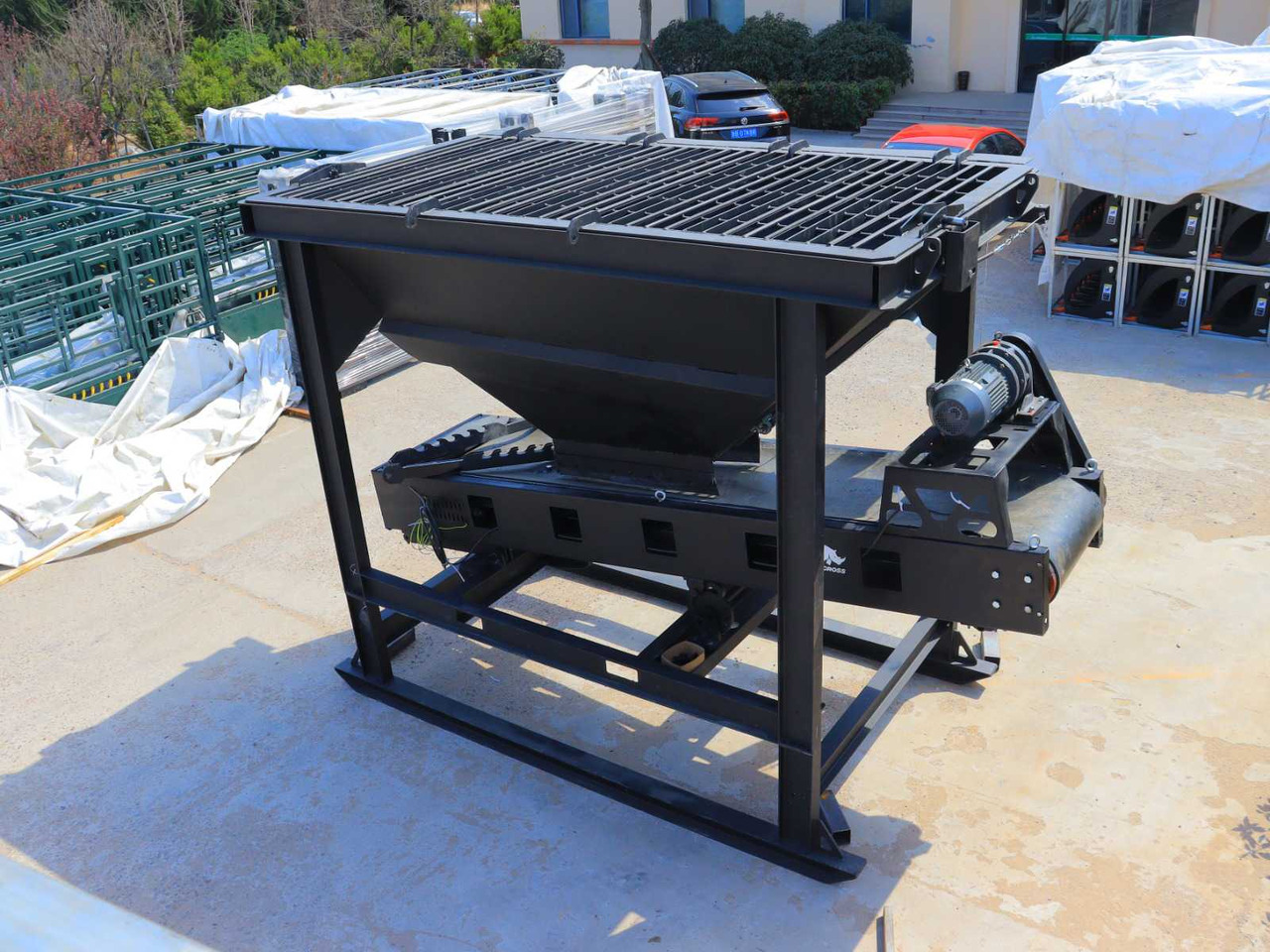 Matériel d'élevage VGT Doseerbak met transportband